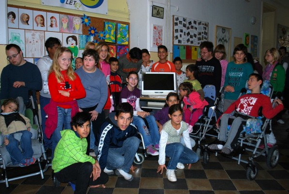 Tudi tri pomurske šole do novih računalnikov v Sparovi dobrodelni akciji